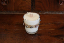 Natural Burlap & Umbilicus Shell Design, Coconut Soy Wax Candle