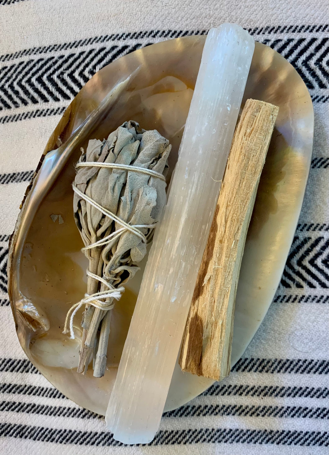 Smudge Kit  with Clam Shell